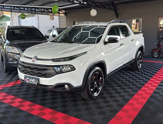 FIAT TORO 1.8 16V EVO FLEX FREEDOM AT6 FIAT TORO 1.8 16V EVO FLEX FREEDOM AT6